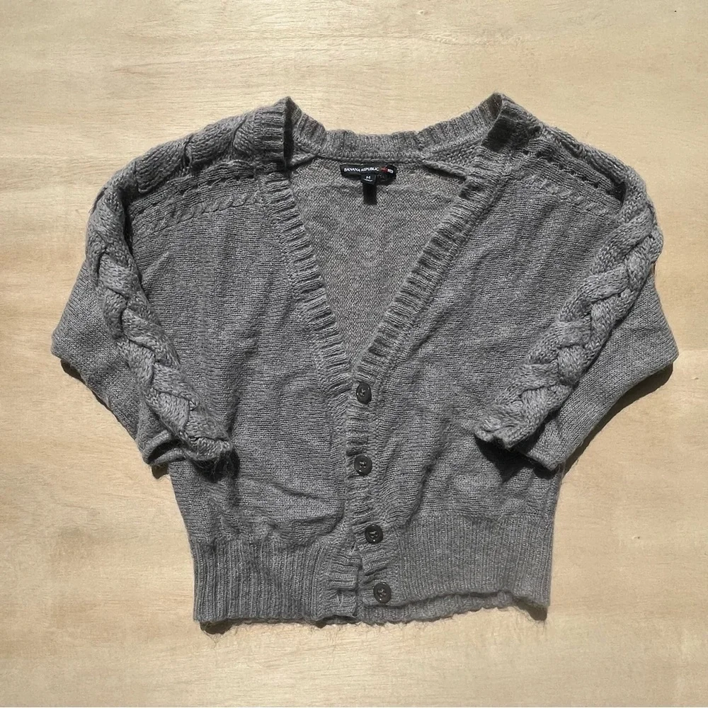Banana Republic Mad Men Grey Crewneck Cardigan Button Up 3/4 Sleeve Casual Comfy